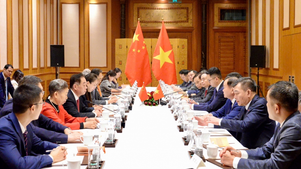 chu-tich-quoc-hoi-tiep-nhan-si-huu-nghi-viet-nam-trung-quoc-08.jpg