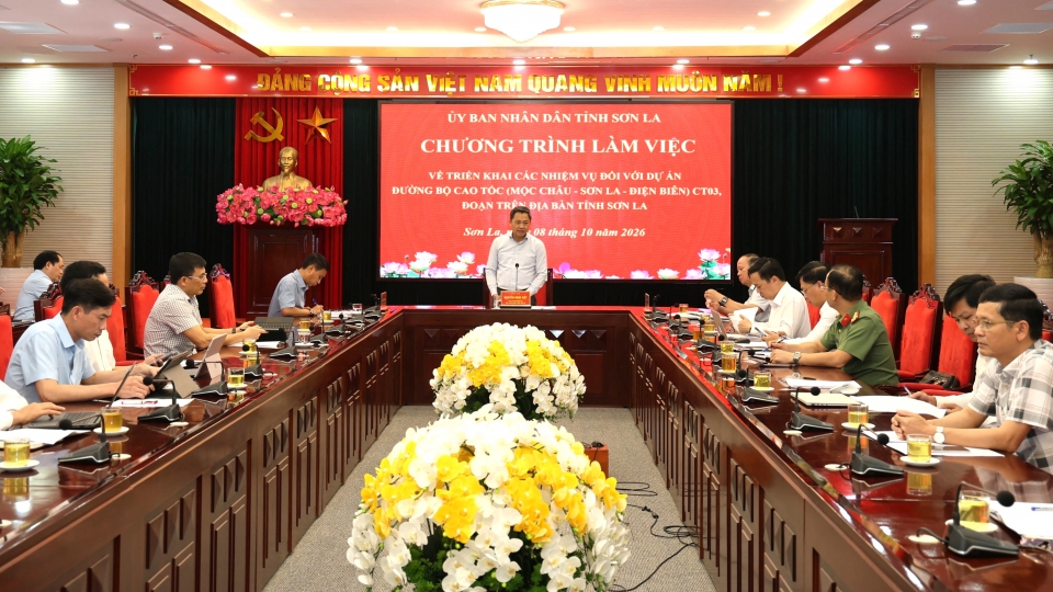 chu-tich-ubnd-tinh-son-la-lam-viec-voi-cac-so-nganh-trien-khai-cac-nhiem-vu-cua-du-an_0.jpeg