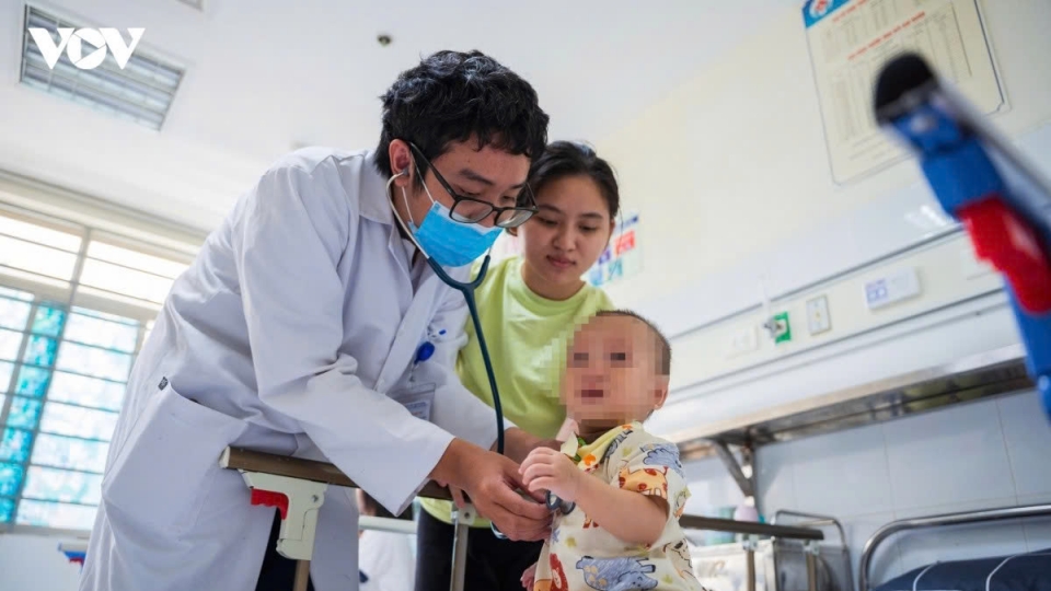 flu-hand-foot-mouth-disease-in-hanoi-5.jpg