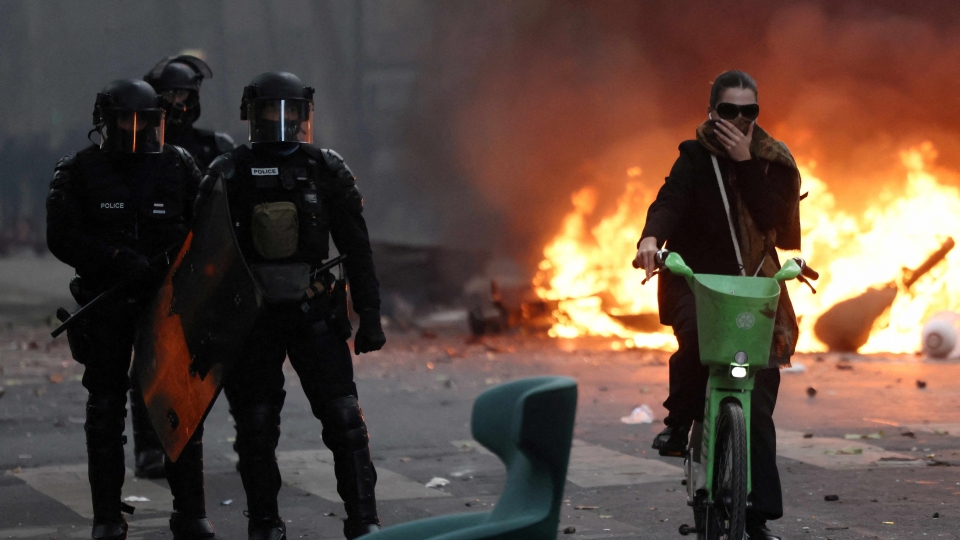 france-protest.jpg