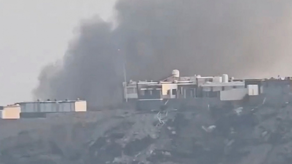 houthi-tan-cong-dinh-ten-lua-vao-thu-tong-thong-o-yemen-reuters.jpg