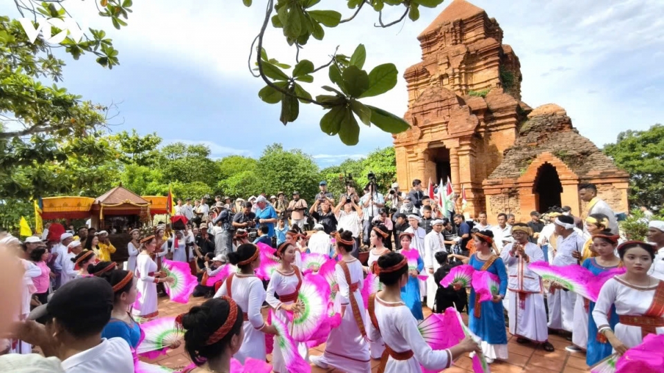 Cham traditions come alive at Kate Festival in Lam Dong province