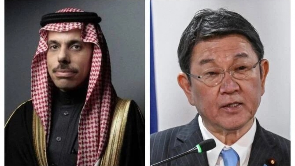 ngoai-truong-saudi-arabia-faisal-bin-farhan-al-saud-va-ngoai-truong-nhat-ban-motegi-toshimitsu.-anh-bo-ngoai-giao-saudi-arabia.jpg