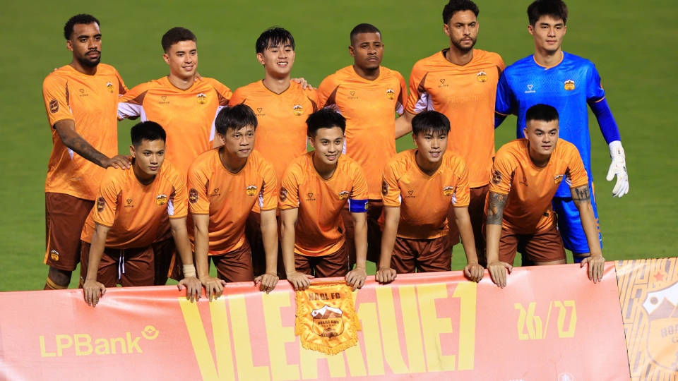 nhung-cau-thu-bi-treo-gio-o-vong-5-v-league-20262027.jpg