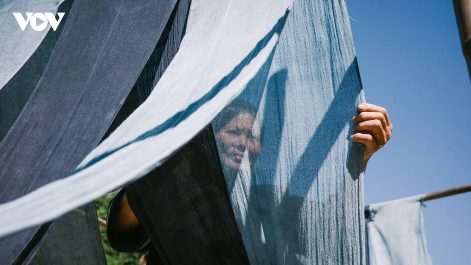 Indigo hues, cultural imprint of Nung An people in Cao Bang