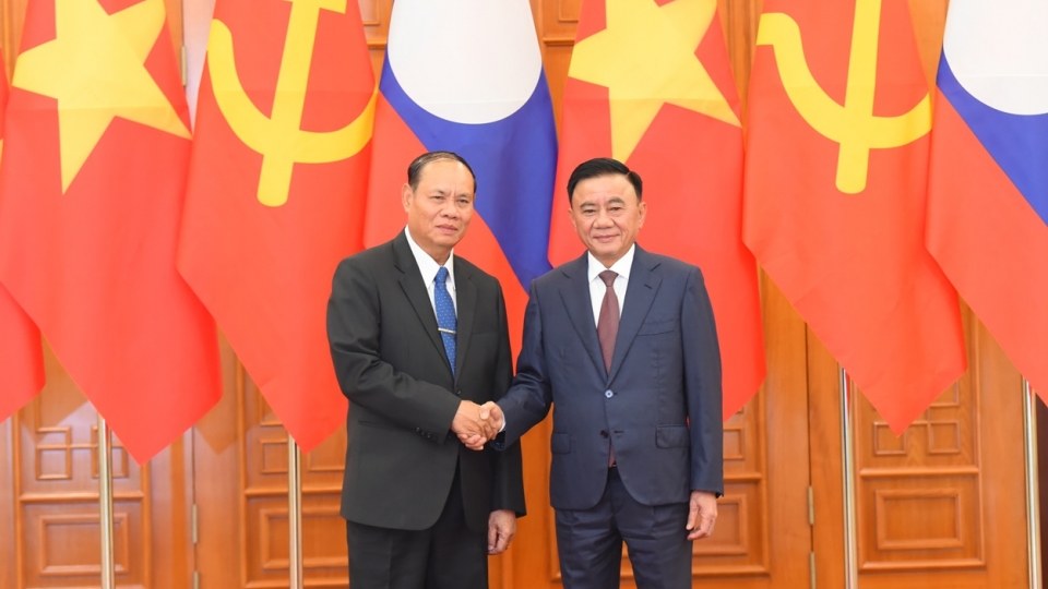 Thường trực Ban Bí thư Trần Cẩm Tú chủ trì lễ đón Thường trực Ban Bí thư Lào