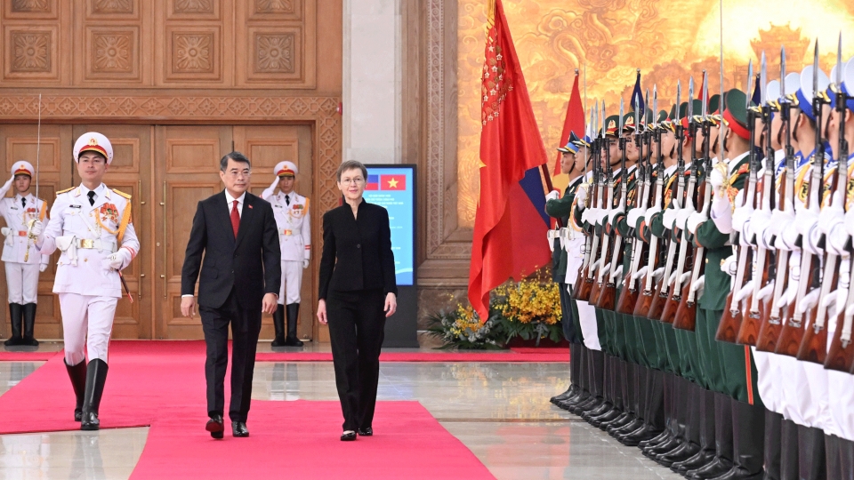 thu-tuong-le-minh-hung-don-thu-tuong-liechtenstein.gif