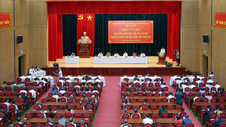 thuong-truc-ban-bi-thu-tran-cam-tu-6.jpg