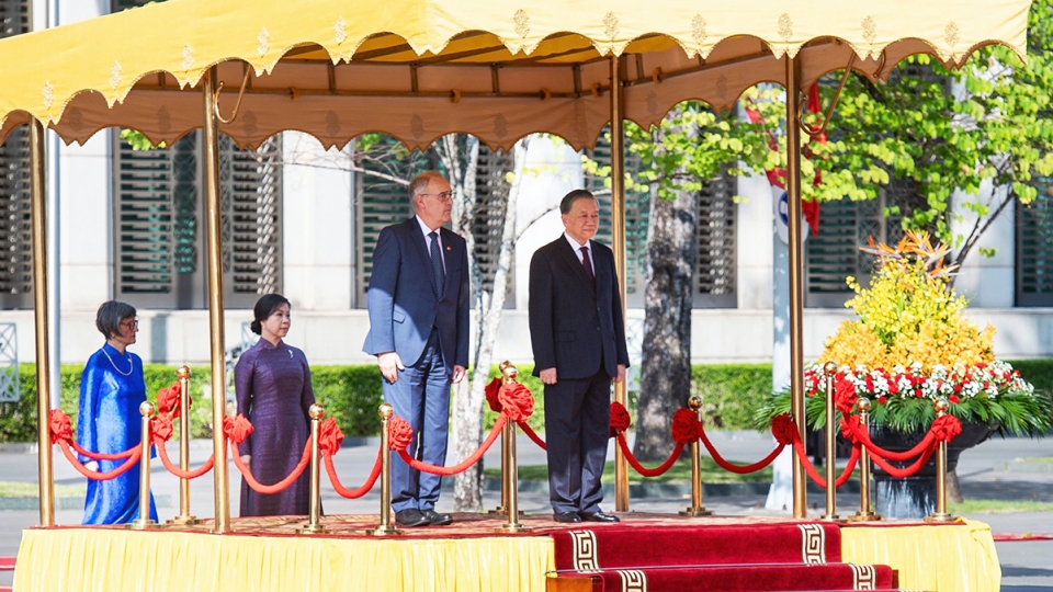 to-lam-and-swiss-president-welcoming-ceremony-in-hanoi-october-17-2026.jpg