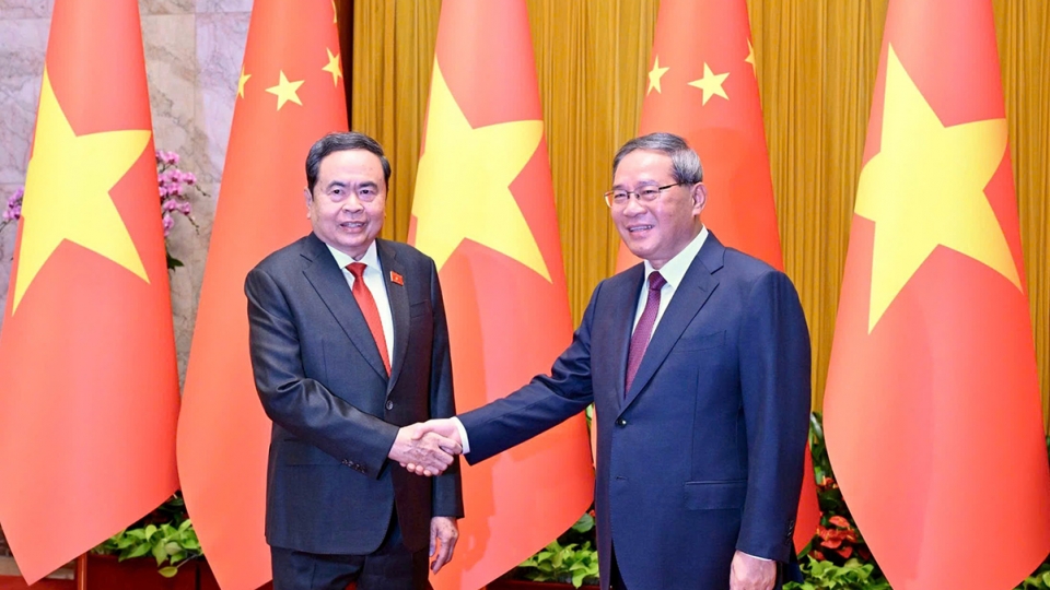 tran-thanh-man-and-li-qiang-in-beijing-china.jpg