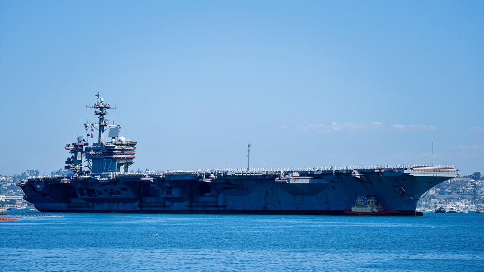 uss-abraham-lincoln-tro-ve-my.jpg