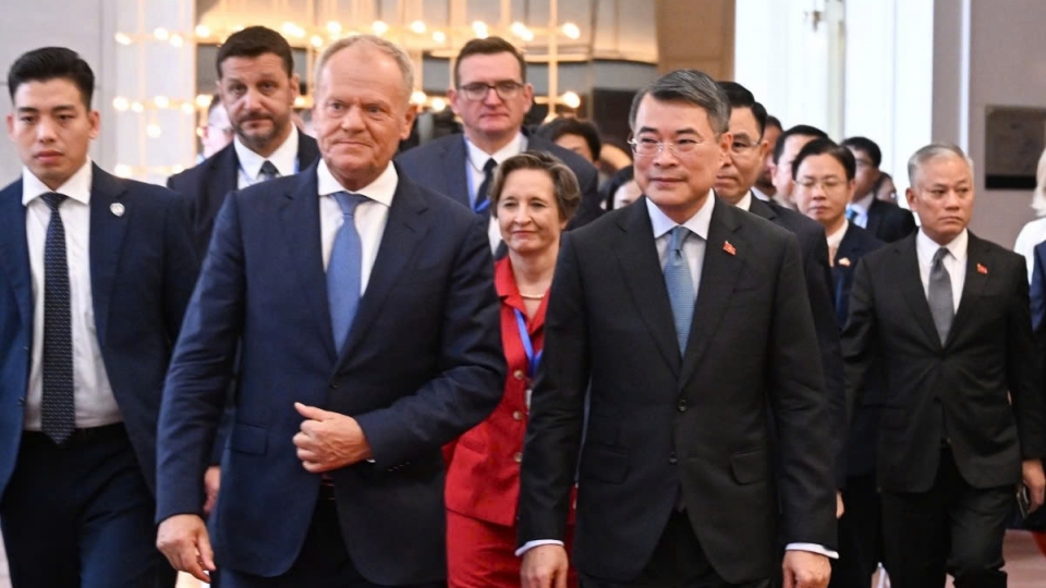 vietnam-poland-business-roundtable-2.jpg