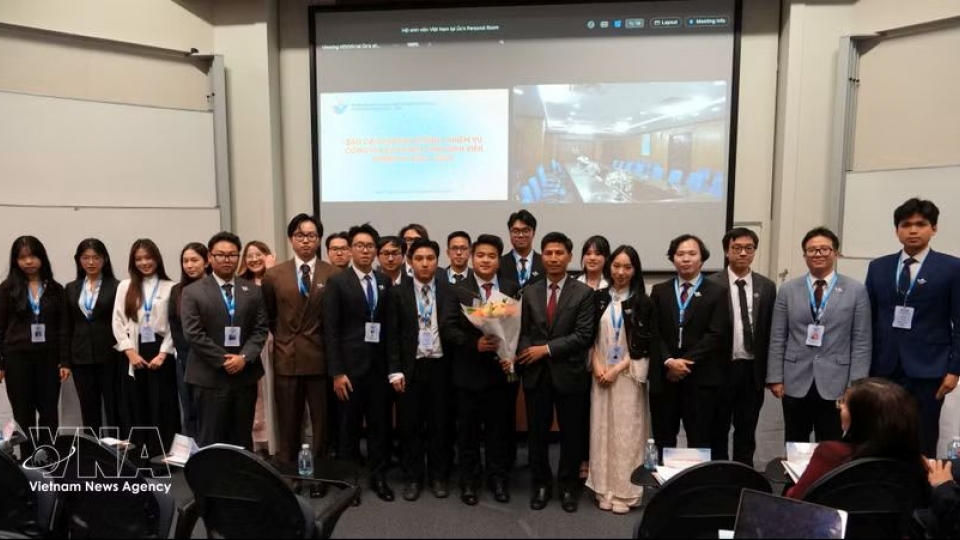 vietnamese-students.jpg