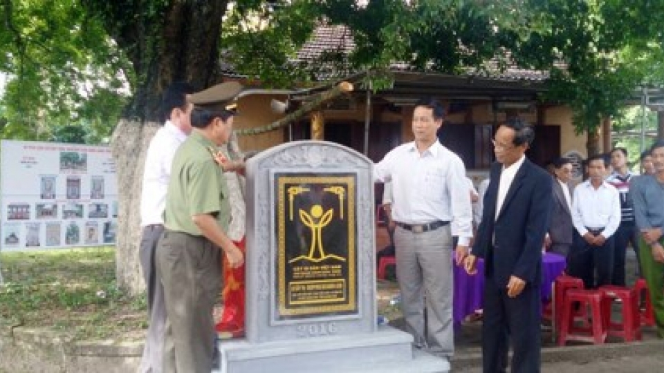 Quang Nam’s gold apple trees recognised as national heritages
