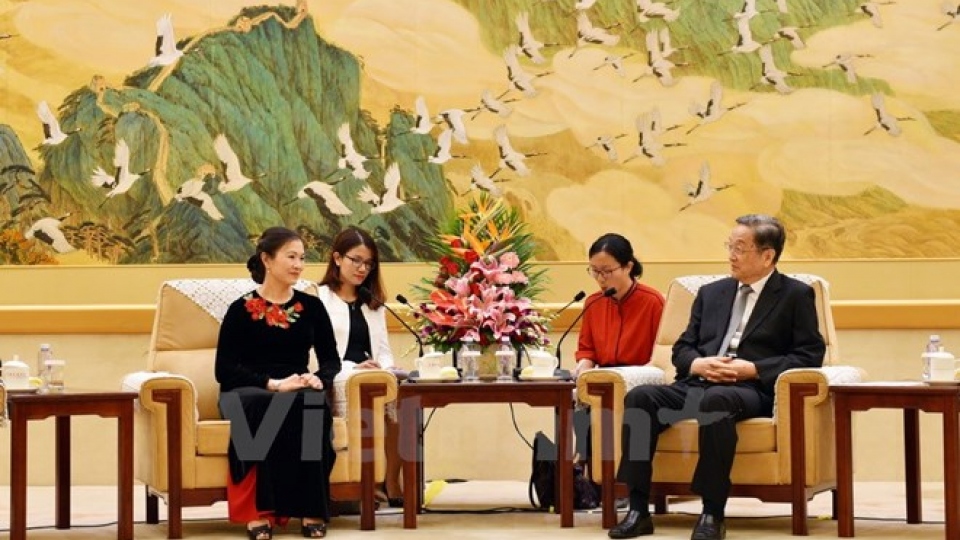 Vietnam, China boost front collaboration