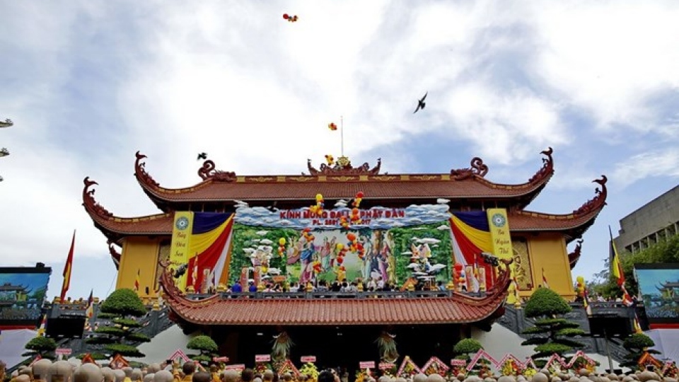 Party official visits Buddhist monk on Lord Buddha’s birthday