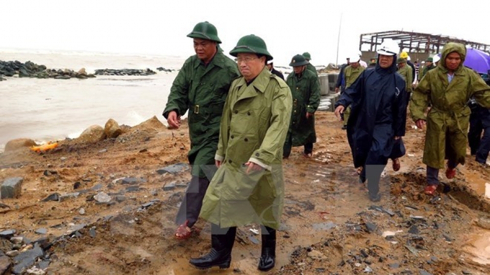 Deputy PM inspects Phu Yen’s preparedness for Typhoon Damrey