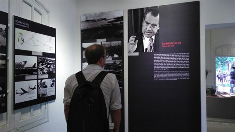 Exhibition reviews Dien Bien Phu in the Air campaign