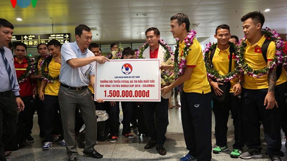 Futsal team warmly welcomed home