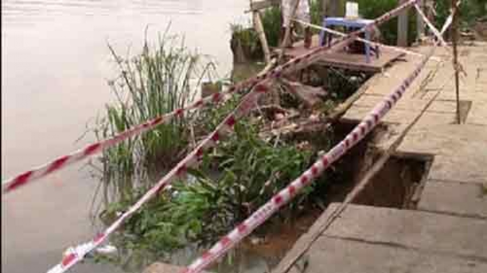 Mass HCM City relocations due to land erosion