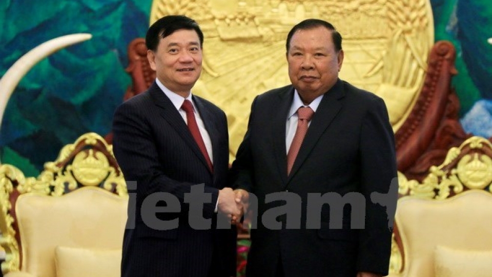 Top Lao leader hails role of Vietnam-Laos Friendship Association