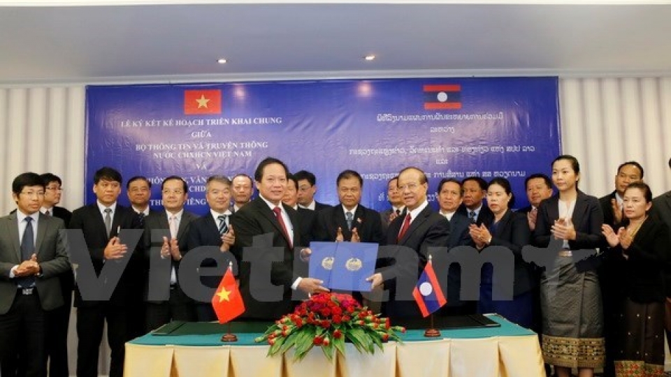 Vietnam, Laos foster information, communication partnership
