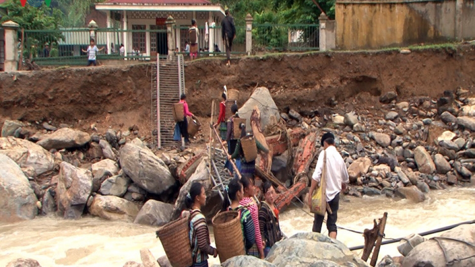 Muong La overcomes consequences of floods
