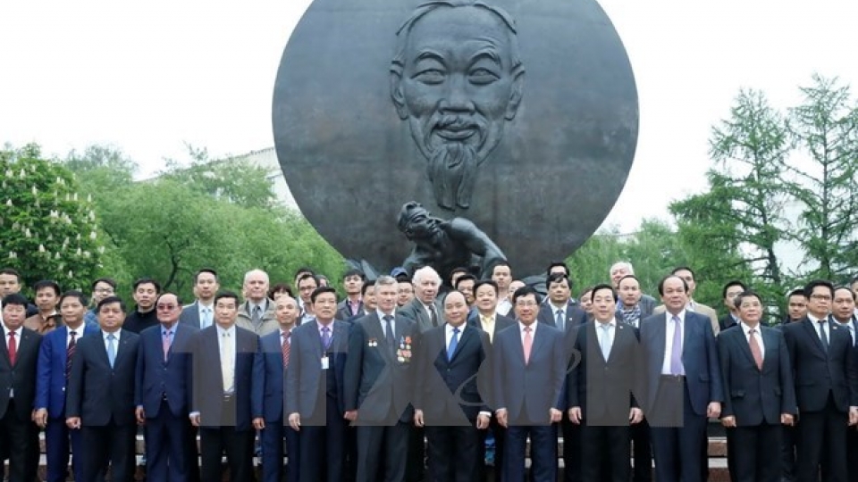 PM attends Commemorate Summit, concludes official visit to Russia