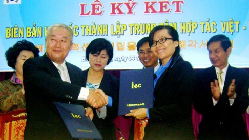 Binh Duong fosters ties with RoK