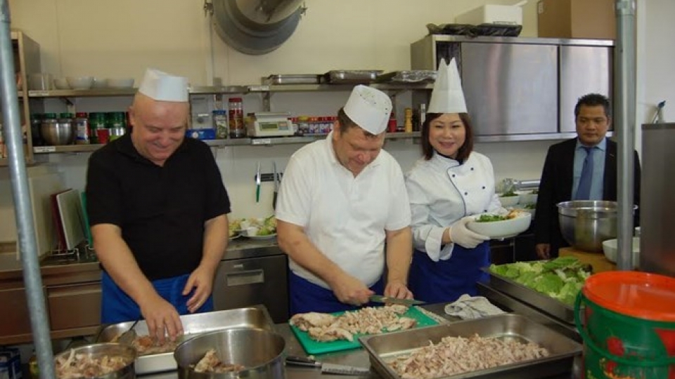 Cultural day features Vietnamese cuisine in Slovakia