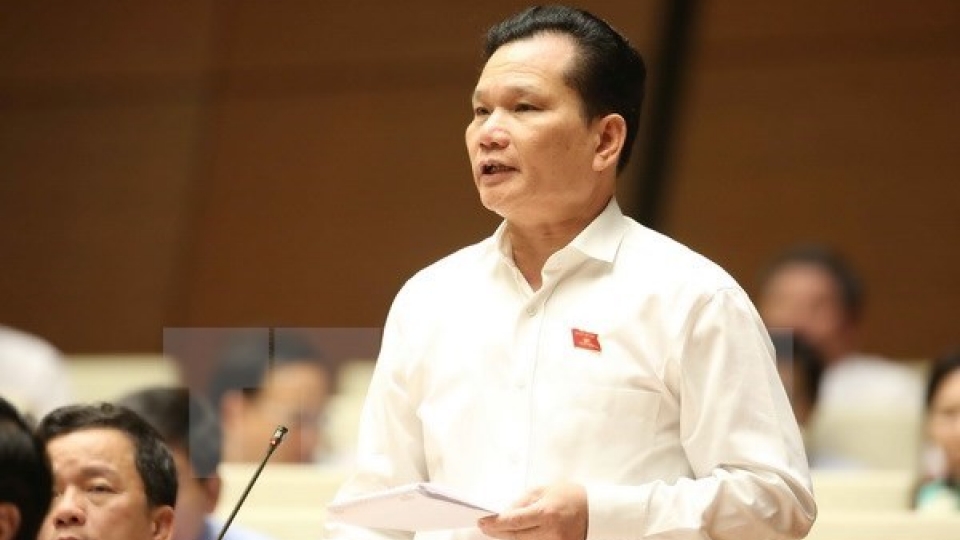 Home affairs minister admits flaws in personnel work