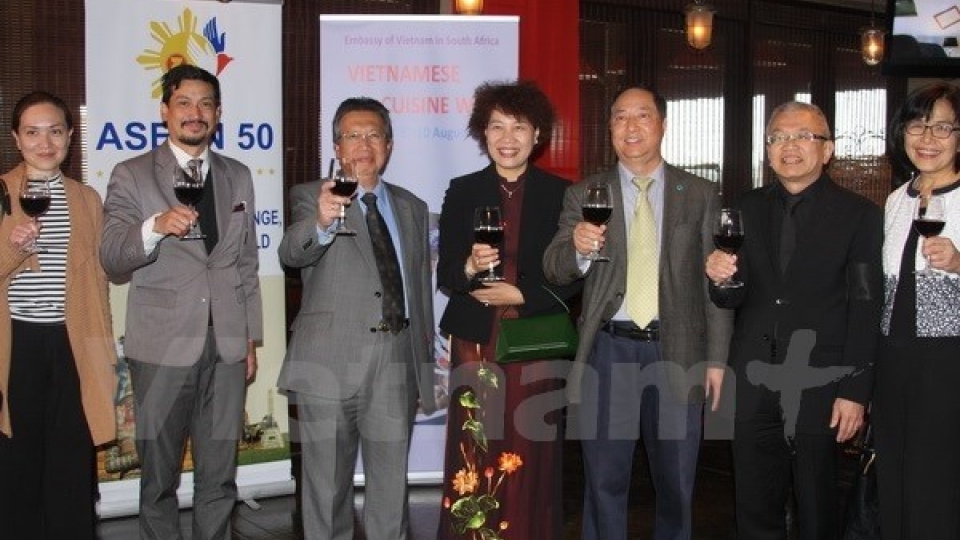 Traditional culture, tourism, cuisine introduced in South Africa