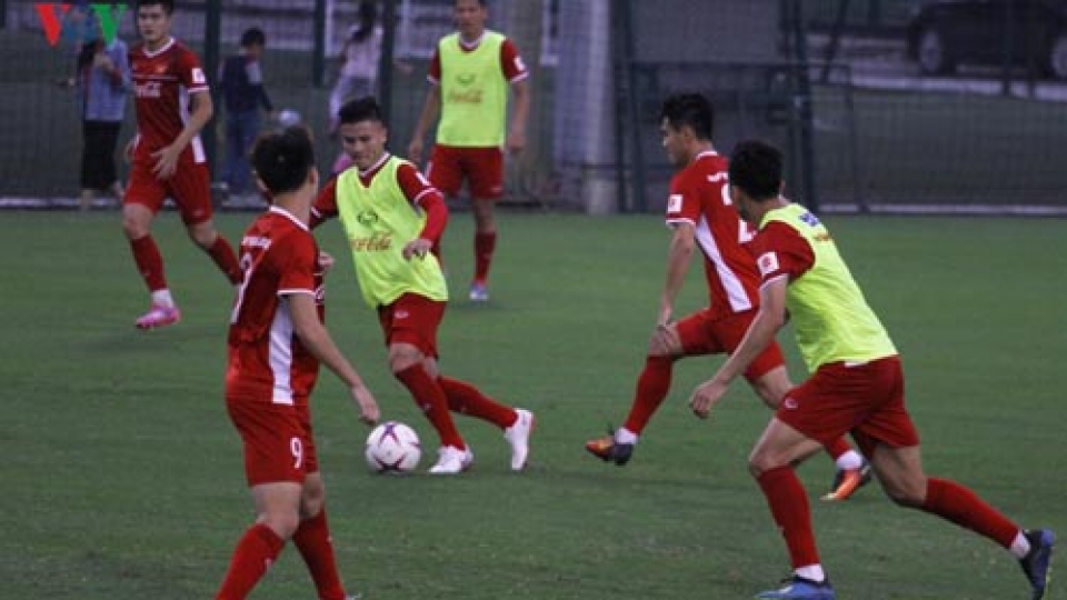 National squad train in Hanoi ahead of second match in AFF Cup