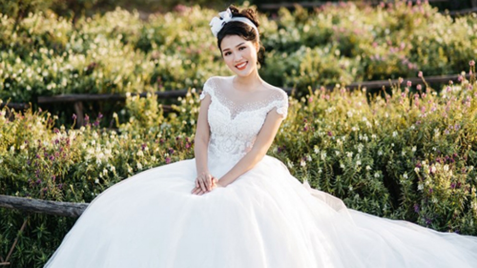 Miss Universe Vietnam 2017 finalists strike a pose in angelic wedding dresses