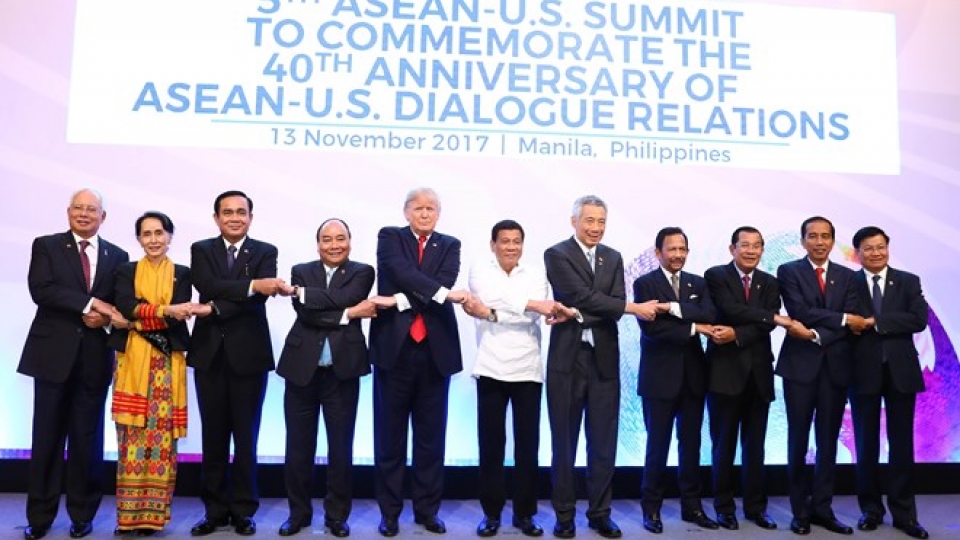 Vietnam values partners’ commitments to ASEAN: PM Phuc