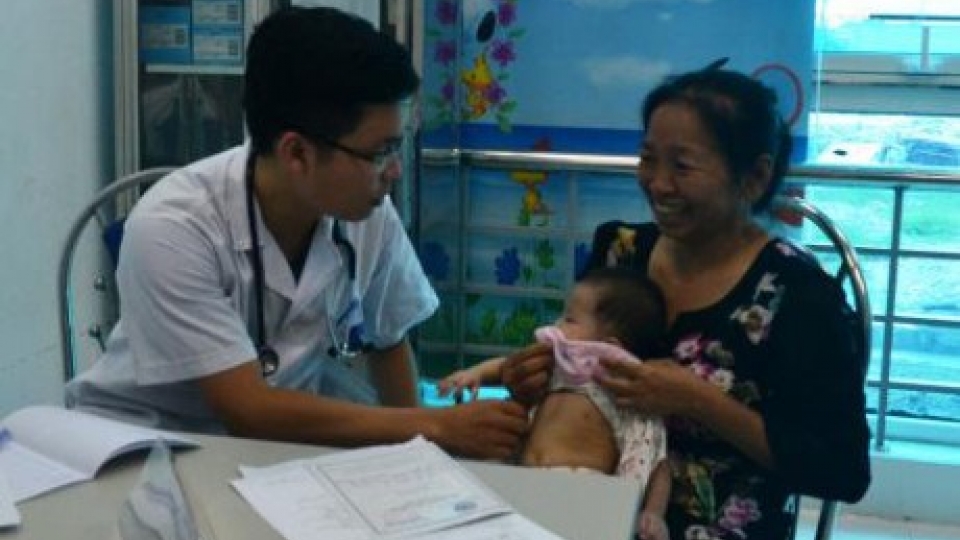 Thai Binh: Poor children get free heart checkups in two-day event