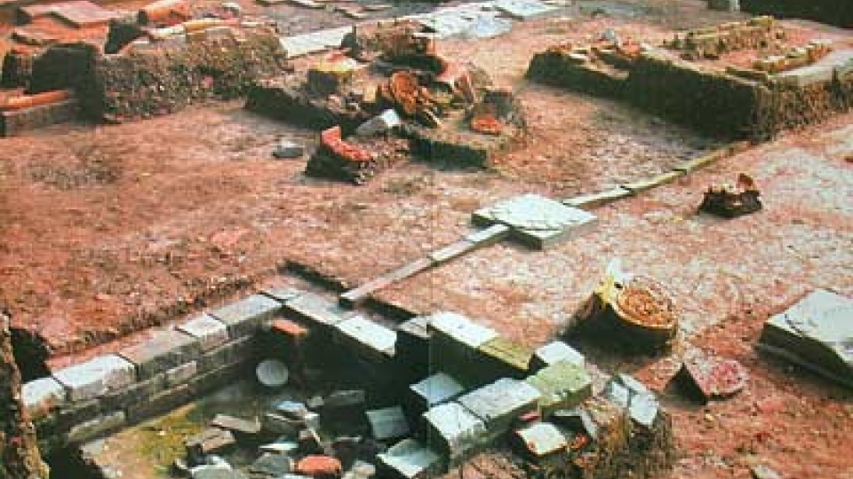 hoangthanhthanglong_LZWM.jpg