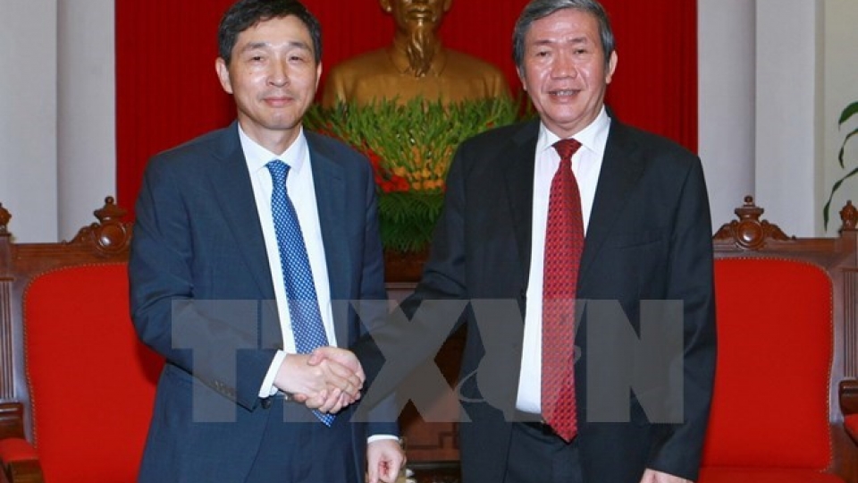 Politburo member welcomes new RoK Ambassador