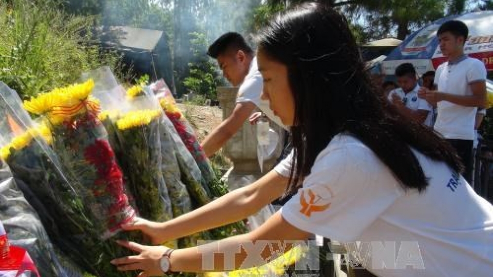 Young Vietnamese expats pay tribute to General Vo Nguyen Giap