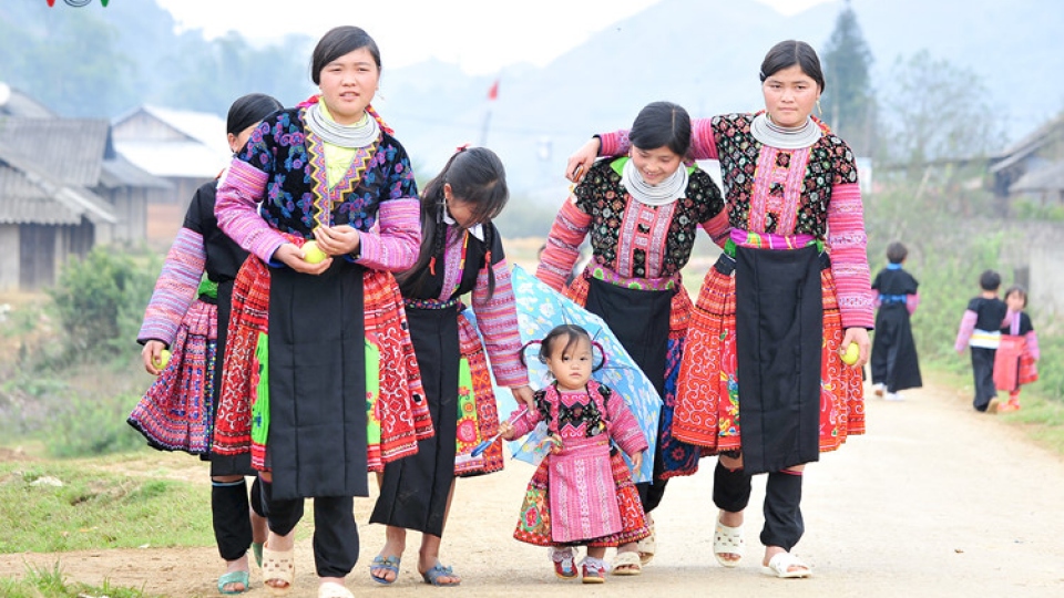 Mong people perform traditional festival rituals in Hanoi