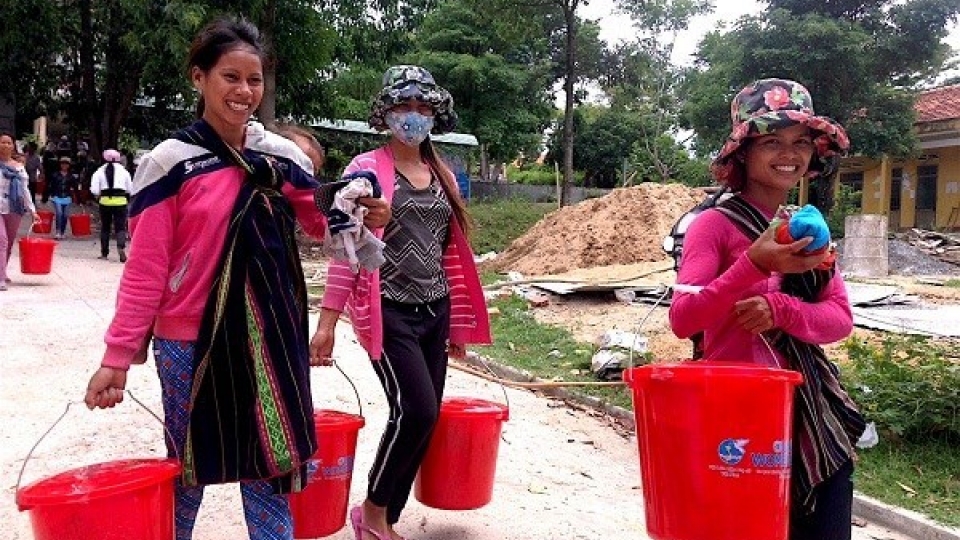 Hygiene packages delivered to poor women in Kon Tum