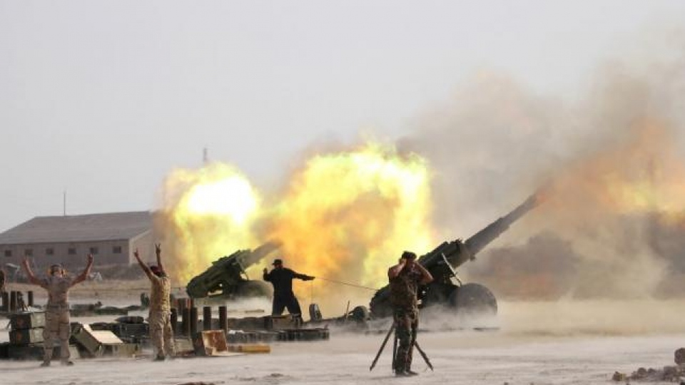 Islamic State faces major assaults on two fronts in Iraq, Syria