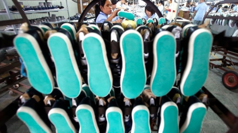 Vietnam economy grows, boosted by exports