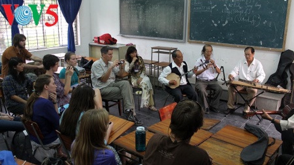 Can Tho city promotes traditional amateur singing