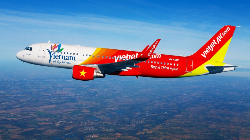 Vietjet Air pampers female passengers on special flights