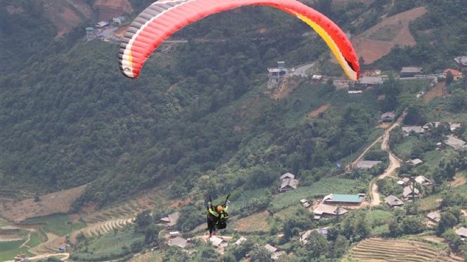 Yen Bai: 'Crystal cloud' exhibition, paragliding festival open