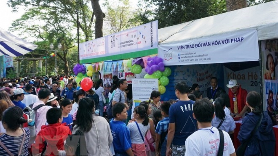 vna_Francophone_students_attend_summer_school_in_Vietnam_EONE.jpg
