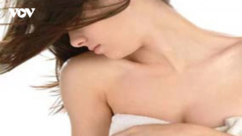 Qua tuổi dậy thì đã lâu, con gái tôi vẫn chưa "có ngực"