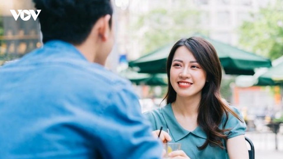 Hoang mang khi vừa đi "xem mắt" buổi đầu tiên, người ấy đã bàn chuyện cưới xin