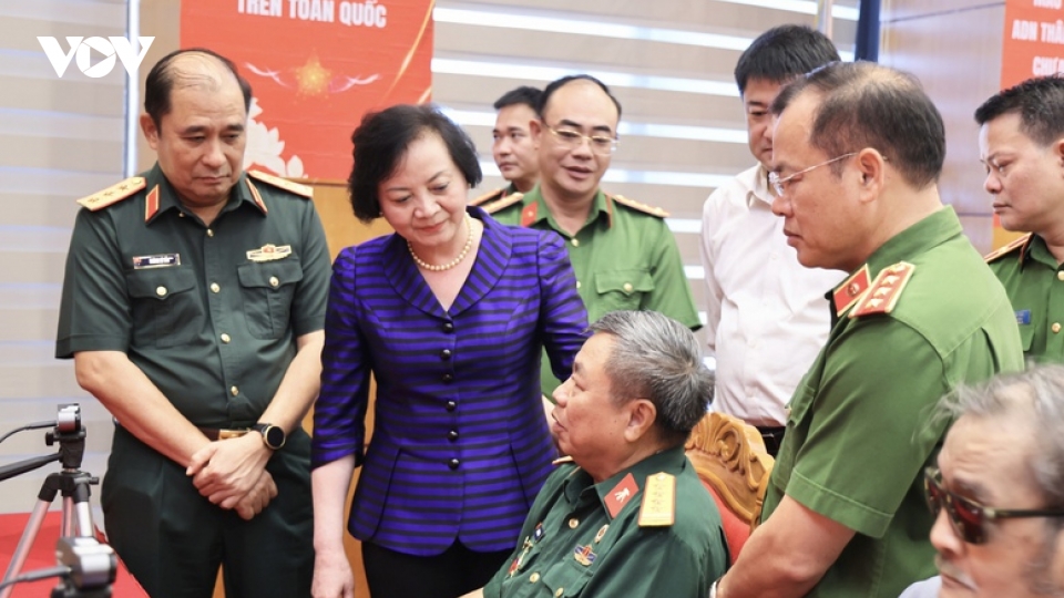 Phó Thủ tướng: Tìm danh tính liệt sĩ là nhiệm vụ cấp bách chạy đua với thời gian